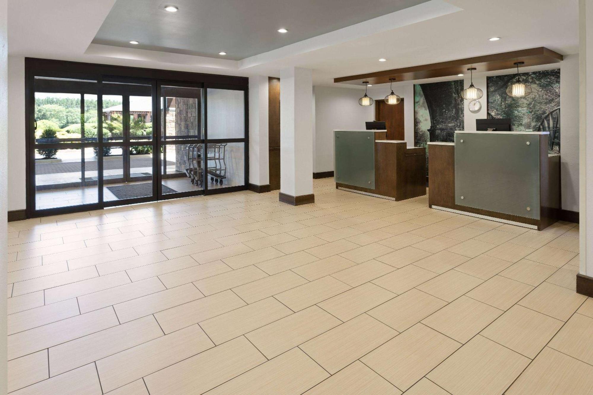 La Quinta By Wyndham Lagrange / I-85 Otel Dış mekan fotoğraf